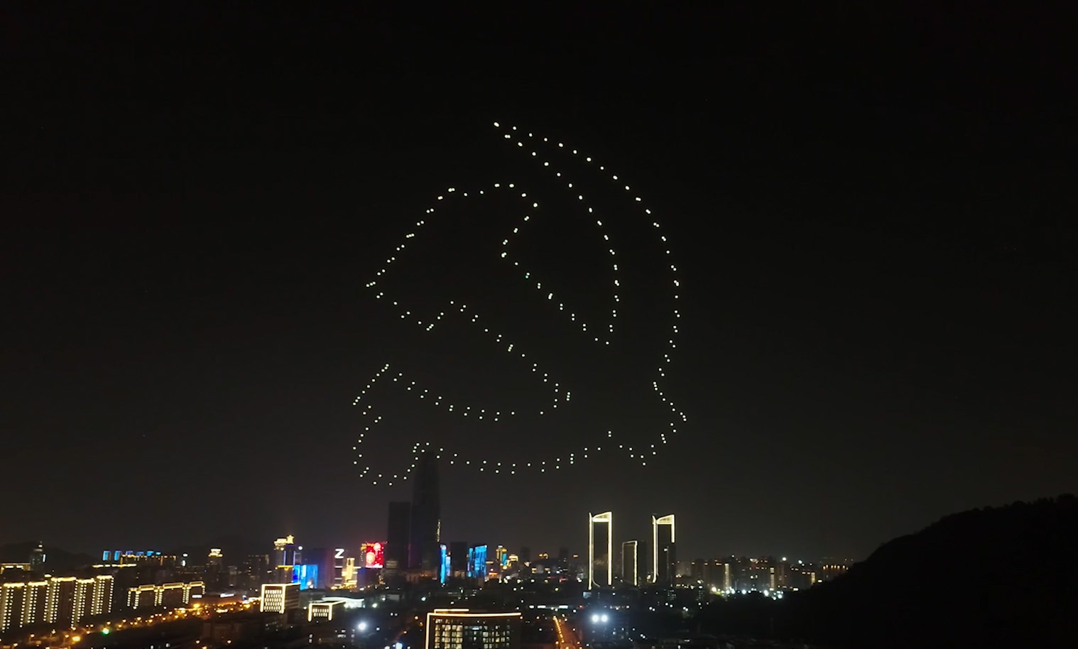 高炬智能无人机灯光秀飞行案例